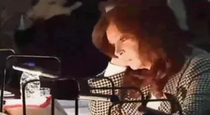 Que leía Cristina Kirchner en la audiencia por el juicio de Vialidad