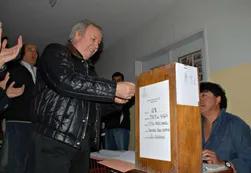 Golpe al poder K en Santa Cruz: Peralta ganó las internas del PJ