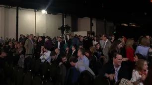 Video: Las muchachas peronistas bancaron a Cristina Kirchner en la presentación de su libro