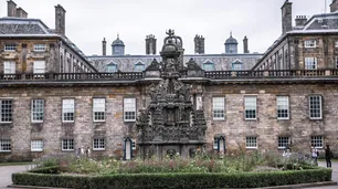 "Una vergüenza": en Escocia protestan contra una ley que permitiría a violadores cambiar de género