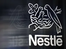 Un analista le saca tarjeta roja a Nestlé, y recomienda su venta