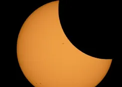El video de la transmisión del eclipse solar