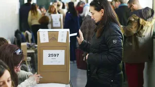 La política, pendiente de las internas