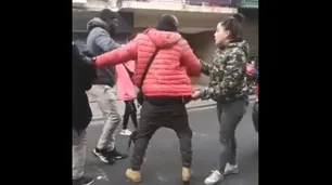 "Manta" corta en Once: pelea entre vendedores callejeros, amenazas con cuchillos y detenidos