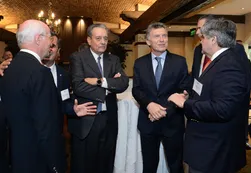 Mauricio Macri visitó la planta de Techint en Houston