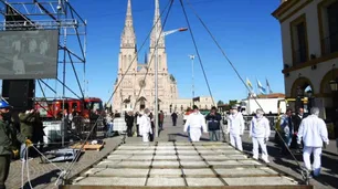 Día de la milanesa: celebran con una napolitana gigante de 800 kilos