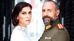 La pareja turca que enamoró al público se mudó a Telefe