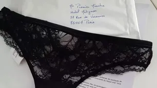Protesta hot: las francesas enviaron lencería fina al primer ministro