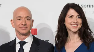 Cuál es la drástica decisión que tomó la exesposa de Jeff Bezos con sus acciones de Amazon y su fortuna