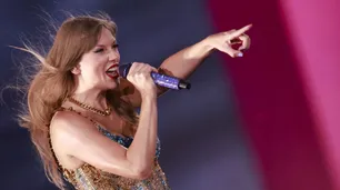 Taylor Swift entra a la era de "Showgirl" con su nuevo álbum pop: "Nació en la época más feliz, loca e intensa"