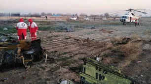 Irán encontró las cajas negras del avión que se estrelló en Teherán pero no se las dará a Estados Unidos