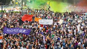 El 8M en tres grandes brechas: mujeres y diversidades argentinas fuera de la agenda