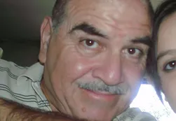 Le puso veneno para cucarachas en el agua a su profesor