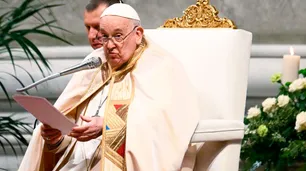 La agenda sabatina del papa Francisco, suspendida por "una leve gripe"