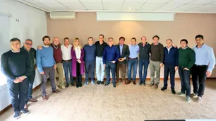 Intendentes del PJ bonaerense buscan declarar la emergencia económica y social