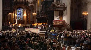 Reino Unido despide a la reina Isabel II, mientras se inicia la etapa de Carlos III en el trono