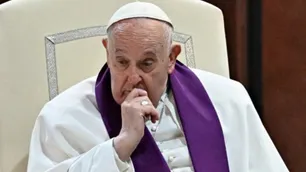 El papa Francisco continua "estable" y sin nuevas crisis respiratorias, informó el Vaticano
