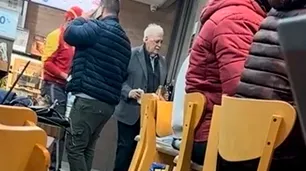 Escracharon a Ginés González García en una estación de servicio: "140 mil muertos, abajo de una baldosa tendrías que estar, caradura"