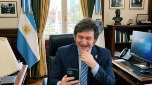El Financial Times alertó por la fuerte caída de Milei: economía en rojo y el peso del escándalo Adorni