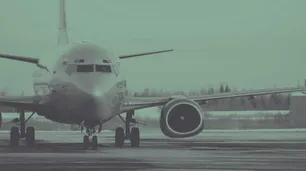 La aviación civil semiparalizada