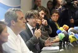 Puigdemont no volverá a España y pide declarar desde Bélgica