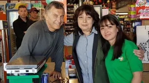 Mauricio Macri salió de compras con un look informal y sacudió las redes
