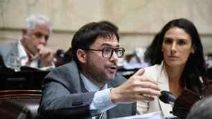 Registros del Automotor: El diputado Agost Carreño desmintió otorgarle la titularidad “a sus amigos”