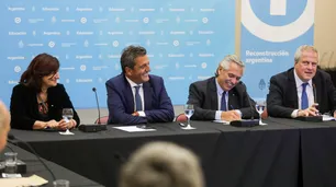 El Gobierno cerró la sonriente paritaria docente con una suba de 33,5% para el primer semestre