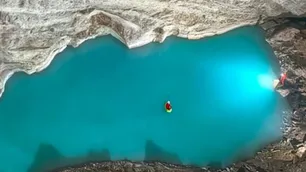 Cómo es el lago termal subterráneo más grande del mundo