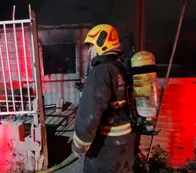 Córdoba: una casa destruida por un incendio originado en la batería de un teléfono celular