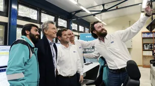 Para el Gobierno, la recesión termina a fin de año pero la industria se va a marzo