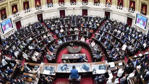 En otra sesión caliente, Diputados aprobó el DNU del acuerdo con el Fondo y le dio aire al Gobierno