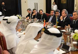 Negocio chino: Aranguren prometió exportar gas a los países asiáticos
