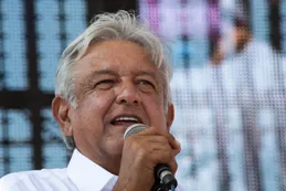 AMLO quiere reducir la burocracia en las asociaciones de Pemex