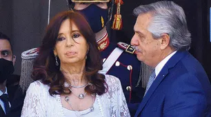 Al Gobierno le sobran metarrelatos y le falta metaargumentación