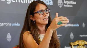En medio de la crisis mapuche, la ministra Elizabeth Gómez Alcorta amaga con irse del Gobierno