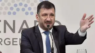 Kueider presentó un amparo para invalidar su expulsión del Senado y conservar su despacho