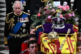 Inglaterra y el flamante rey Carlos III: transición de poder y cambio de dinastía