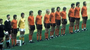 El legado táctico de la Naranja Mecánica: la revolución del fútbol total que transformó el juego