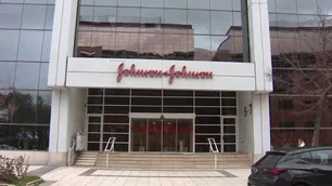 Reconocida compañía enfrenta nuevas acusaciones de cáncer de ovario por su talco para bebés
