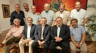 Alberto cenó con amigos en Olivos y ratificó que no irá a la asunción de Lacalle Pou