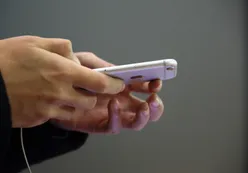 Apple enfrenta una fuerte denuncia de Spotify