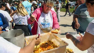 Comedores comunitarios: la demanda crece en la segunda quincena del mes