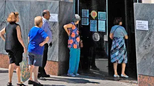 Jubilados ANSES: el Gobierno anunció el fin de la moratoria 2025 y qué va a pasar con el bono de $70.000