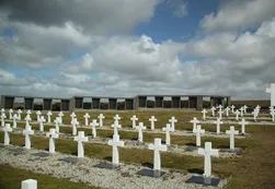 Entregan a la Argentina el informe sobre la identificación de tumbas en Malvinas