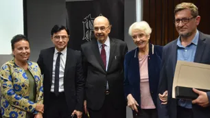 Germán de los Santos fue galardonado por la Academia Nacional de Periodismo