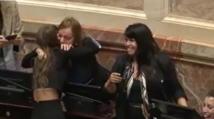 La celebración con abrazos de Alicia Kirchner y los senadores K por el rechazo de Ficha Limpia