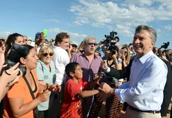 Macri fue a Areco y prometió continuar con las obras de la ruta 8