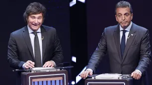 Los periodistas de Córdoba tras del debate de Milei y Massa: Un profesional vs un principiante