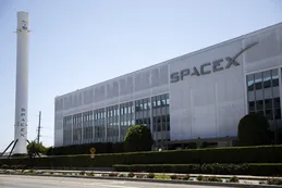 SpaceX alcanzaría valoración de US$ 400.000 millones en venta de acciones